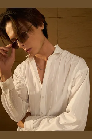 DENNISON Men Drop Shoulder Oversized Vertical Striped Casual Shirt