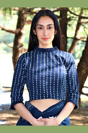Chidiyaa Women Blue & White Printed Cotton Saree Blouse