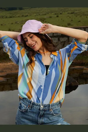 Campus Women Comfort Spread Collar Abstract Printed Oversized Casual Shirt