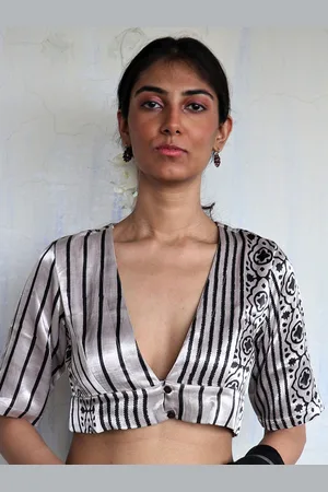 Chidiyaa White & Black Printed Saree Blouse