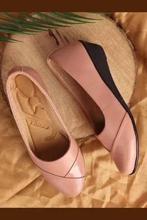 Denill Round Toe Ballerinas