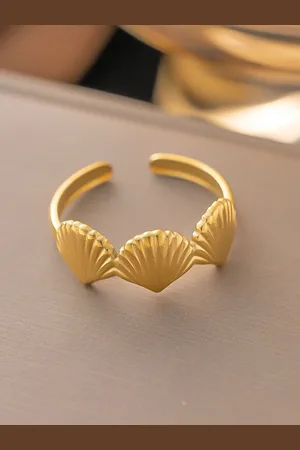 Myki Resplendent Stainless Steel Gold-Plated Finger Ring