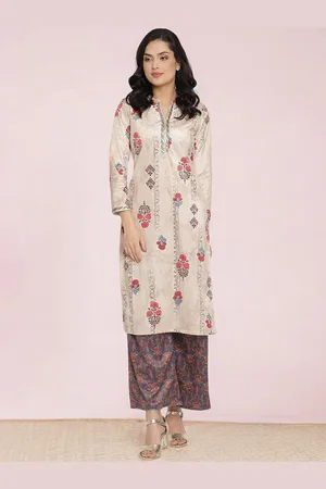 Ahalyaa Floral Printed Regular Gotta Patti Velvet Straight Kurta Set