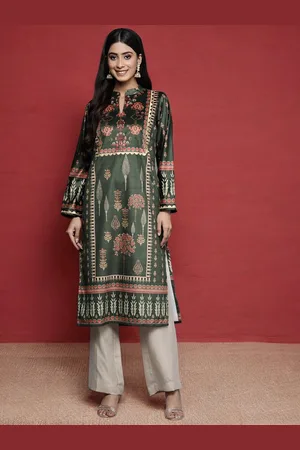 Ahalyaa Floral Printed Gotta Patti Regular Velvet Straight Kurta