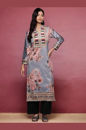 Ahalyaa Floral Printed Mandarin Collar Gotta Patti Velvet Straight Kurta