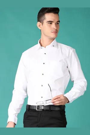 V-Mart Men Spread Collar Solid Cotton Formal Shirt