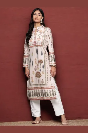Ahalyaa Ethnic Motifs Printed Mandarin Collar Velvet Straight Kurta