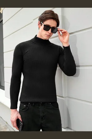 clafoutis Men Solid High Neck Slim Fit T-shirt