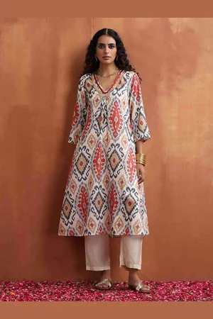 trueBrowns Ethnic Motifs Ikat Printed Thread Work Straight Kurta with Trousers