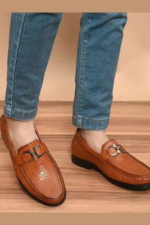 San Frissco Men Textured Lightweight Horsebit Loafers