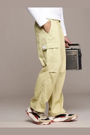 Roadster The Life Co. Men Pure Cotton Baggy Fit Pleated Cargos Trousers