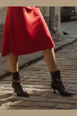 SAINT G. Women Solid Embellished Kitten Heel Boots