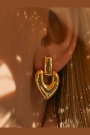 AQUASTREET 18K Gold Plated Waterproof Anti Tarnish Heart Shaped Stud Earrings
