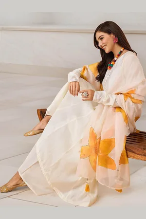 Ishin Round Neck Asymmetric Anarkali Kurta With Trousers & Dupatta