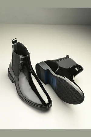 Roadster The Lifestyle Co Men Slim-Heeled Chelsea Boots