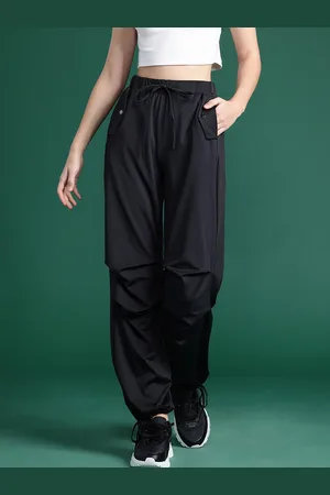 DressBerry Women Cargo-Style Joggers