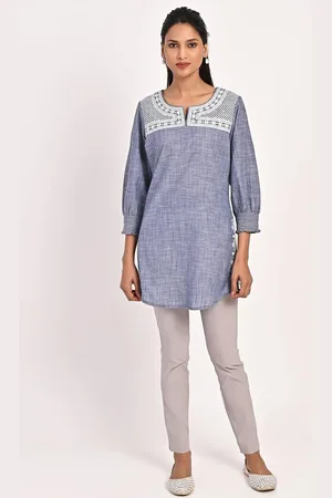 Lakshita Women Embroidered Tunic