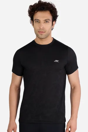 Skechers Men Solid Round Neck T-shirt