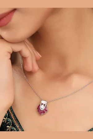 Kicky And Perky 925 Sterling Silver Moissanite Studded Pendant With Chain