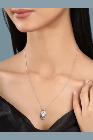 Kicky And Perky 925 Sterling Silver Moissanite Studded Pendant With Chain