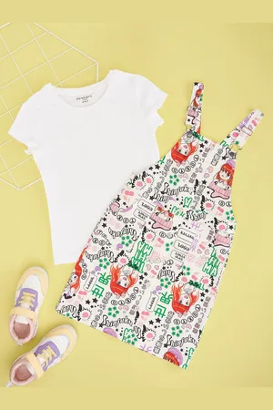 Pantaloons Girls Typography Printed Cotton Dungarees