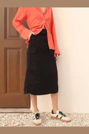 DressBerry Edgy Essentials Midi Straight Skirt with Toggle Hem