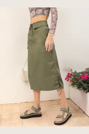 DressBerry Edgy Flair Cargo Pocket Toggle Hem Straight Skirt