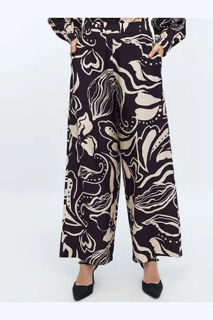 COVER STORY Women Printed Mid-Rise Regular Fit Parallel Trousers