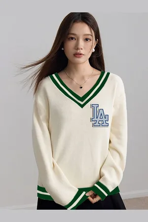 clafoutis Women V-Neck Embroidered Long Sleeve Top