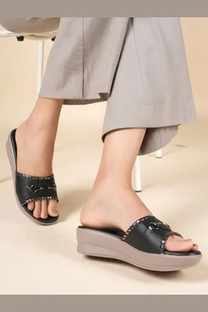 DressBerry Women Embellished Platform Mules