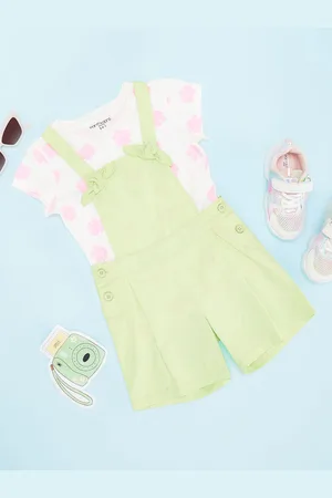 Pantaloons Girls Floral Printed Cotton T-Shirt & Dungaree Set
