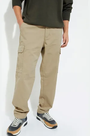 Max Collection URB_N Men Solid Cargo Trousers