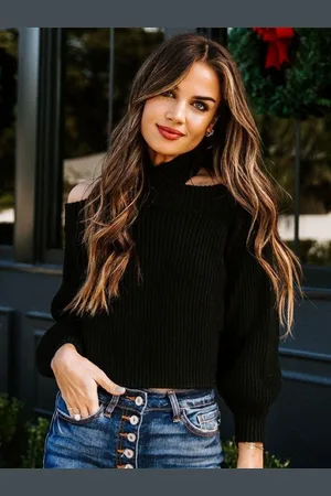 Stylecast Women Striped Halter Neck Long Sleeves Top
