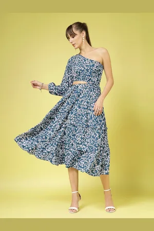 OOMPH Women Floral Printed Cold-Shoulder Crepe A-Line Midi Dress