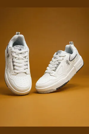 Red Tape Women Round Toe Comfort Insole Sneakers