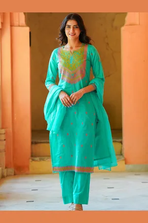 Ambraee Floral Embroidered Regular Thread Work Kurta With Trousers & Dupatta