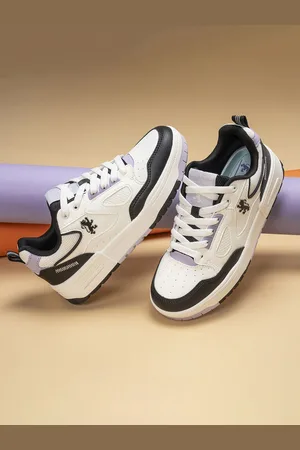 Red Tape Women Round Toe Lace-Ups Sneakers