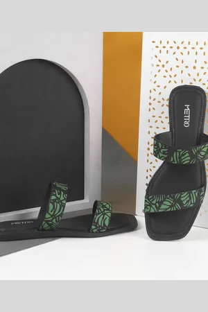 Metro Women Printed Open Toe Flats with Buckles