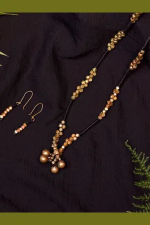 ArtEastri Handcrafted Beaded Necklace and Earrings