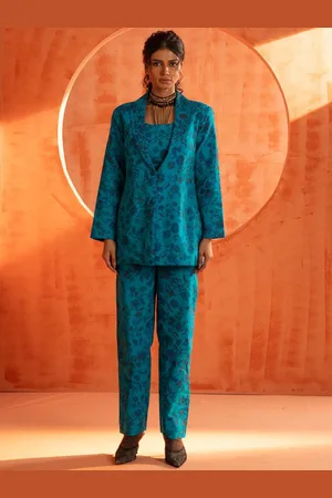 Indethnic Floral Printed V-Neck Blazer With Top & Trousers