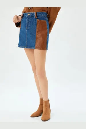 Koton Women Colourblocked Straight Mini Skirts