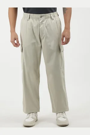 Calvin Klein Men Solid Mid-Rise Straight Fit Trousers