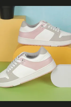 Metro Women Colourblocked Lace-Ups Sneakers