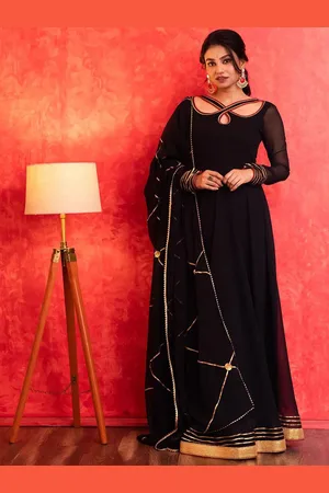 Nüd V-Neck Cut-Out Gotta Patti Detailed Gown Dress With Dupatta