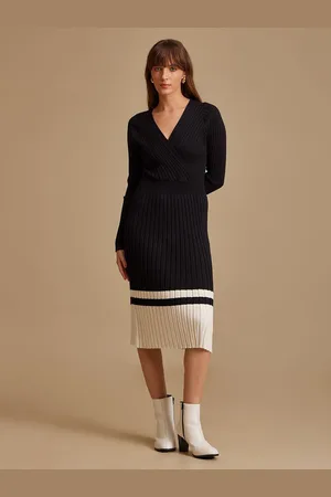 Kazo Women Colourblocked Formal Midi Wrap Dress