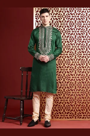 MANQ Floral Embroidered Mandarin Collar Sequins Straight Kurta
