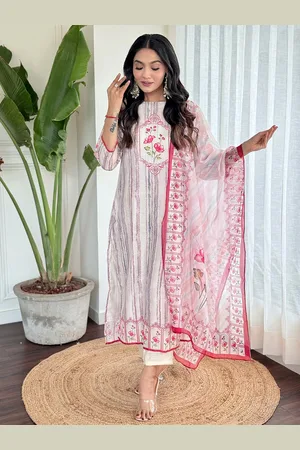 Lilots Floral Printed Straight Kurta with Trousers & Dupatta