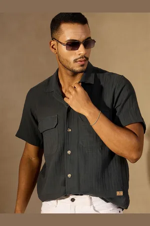 DENNISON Men Self Design Cuban Collar Short Slevees Casual Shirt