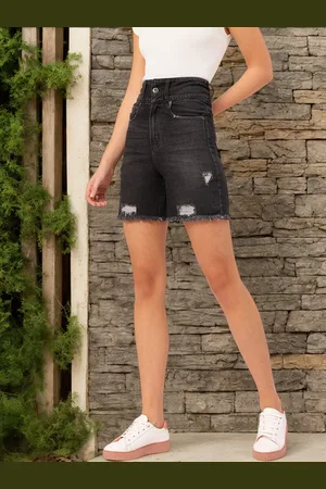 DressBerry Women Urban Chic Ripped Frayed Denim Shorts