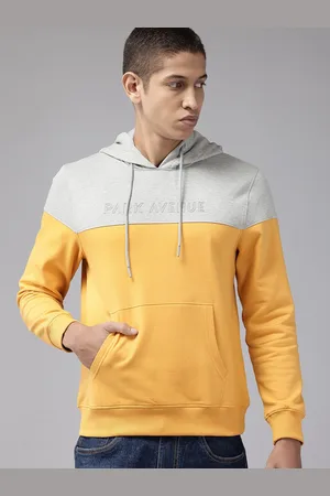 Park Avenue Colourblocked Slim Fit Sweatshirt